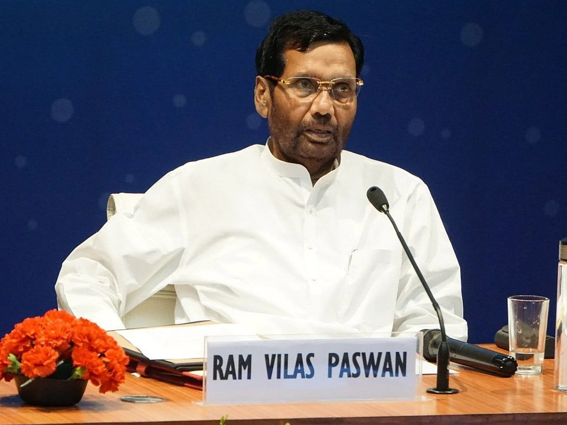 `டெல்லியில் தமிழர்களுக்காக ஒலித்த குரல்!’ - ராம்விலாஸ் பஸ்வானின் அரசியல் பாதை #RIP
