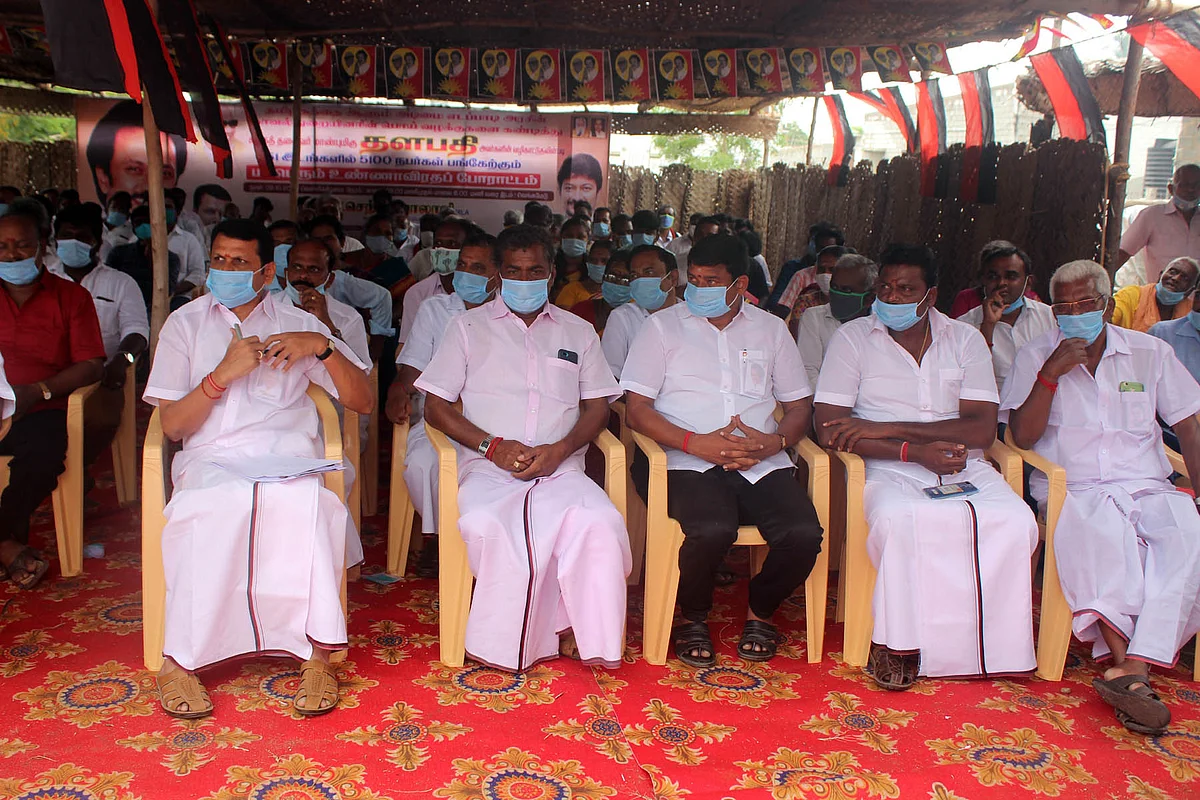 உண்ணாவிரதப் போராட்டத்தில் செந்தில் பாலாஜி