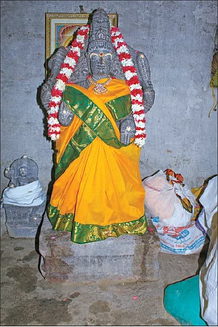 காத்திருக்கும் திருப்பணிகள்!