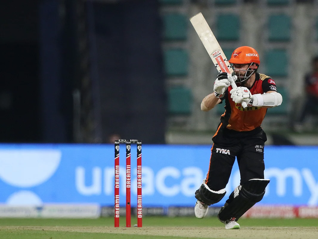 எதிர்த்து நின்ற ஏபிடி... கடைசி வரை கேம் ஆடிய கேன்! ஈ சாலாவும்... #SRHvRCB