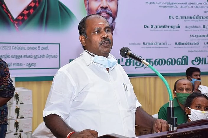 அமைச்சர் ஆர்.பி.உதயகுமார்