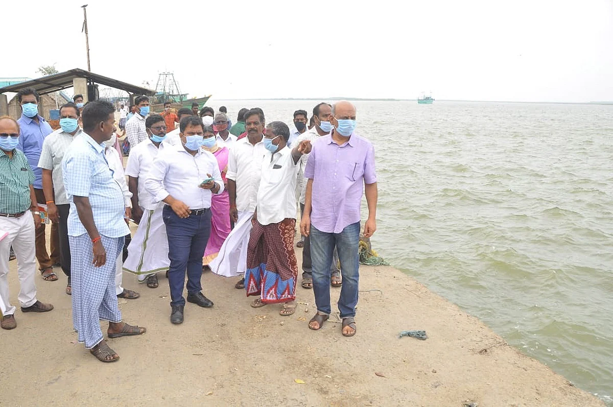 நிவர் புயல் ஆய்வு
