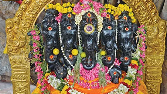 உதவலாம் வாருங்கள்