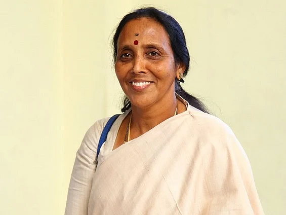 ஆலங்குளம் தி.மு.க எம்.எல்.ஏ பூங்கோதை தற்கொலை முயற்சி! - கடையம் கூட்டத்தில் நடந்தது என்ன?