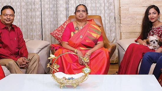 குடும்பத்துடன் ஐசரி கணேஷ்