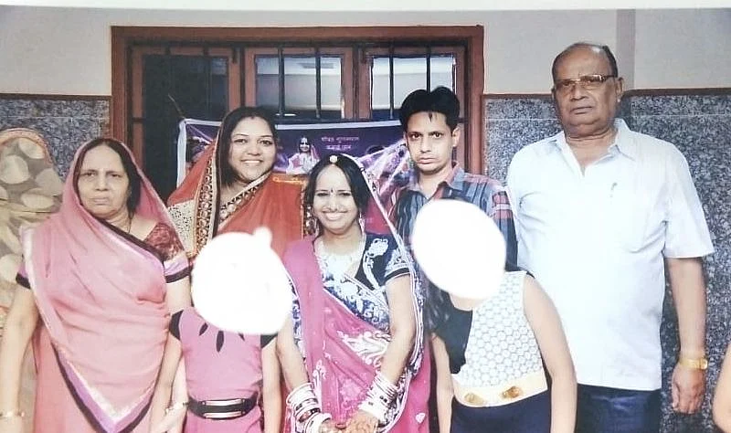 கொலை செய்யப்பட்ட ஃபைனான்ஸ் அதிபர், மனைவி, மகன்