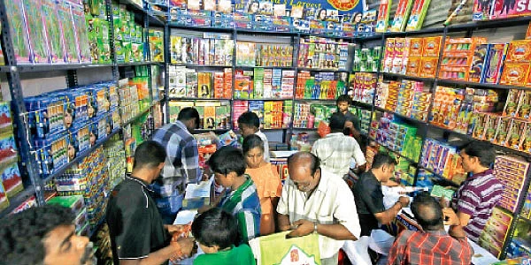 பட்டாசு விற்பனை