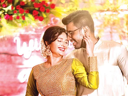 முரட்டு சிங்கிள், லவ் லெட்டர், கடலுக்கடியில் நிச்சயதார்த்தம்... சரண்யாவின் காதல் கலாட்டா