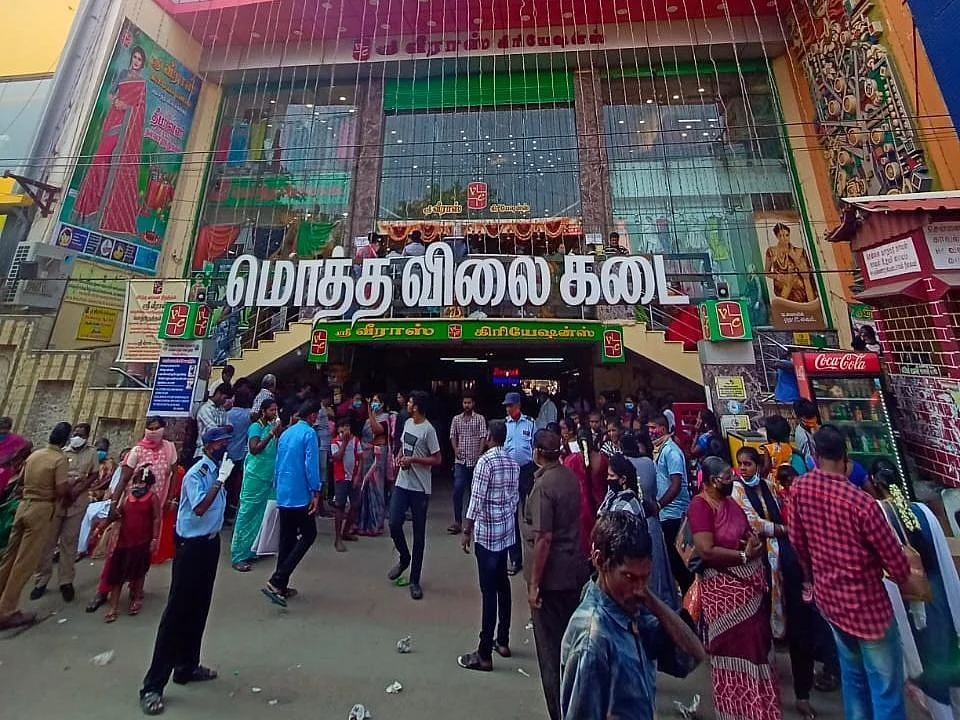 ஆந்திரா டு சென்னை; கூட்டம் அதிகமிருக்கும் கடைதான் டார்கெட்! - துணித் திருட்டில் சிக்கிய பெண்