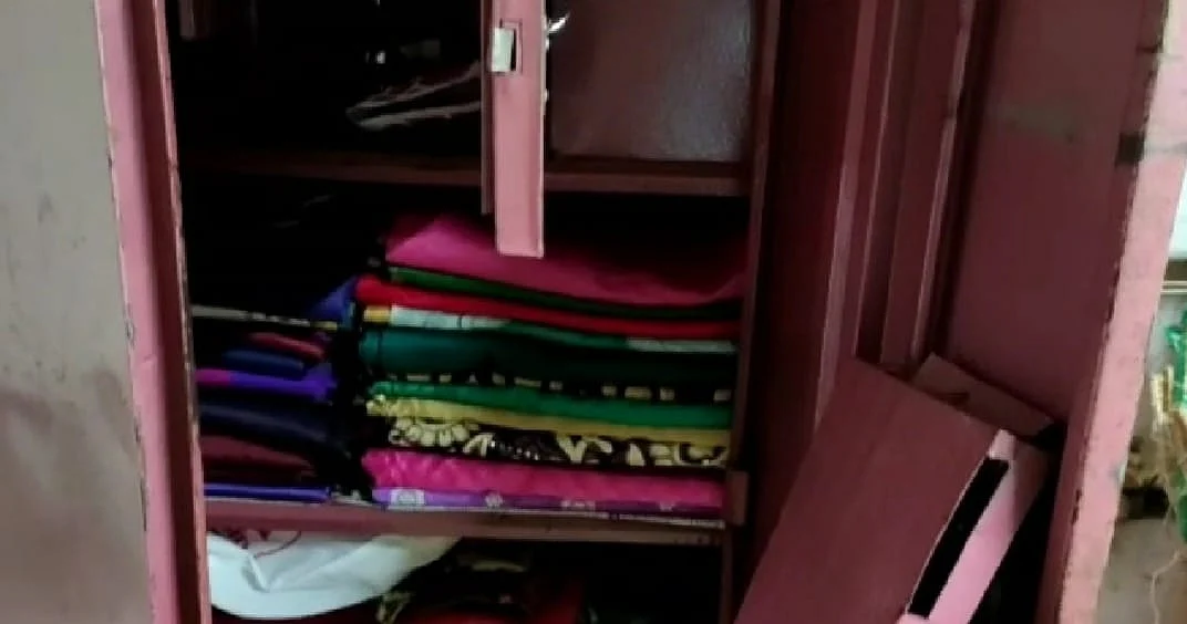 கொள்ளை நடந்த வீடு