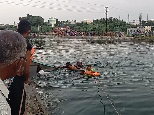 கரூர்: வாய்க்கால் கரையில் செல்ஃபி எடுத்த இளைஞருக்கு நேர்ந்த சோகம்!