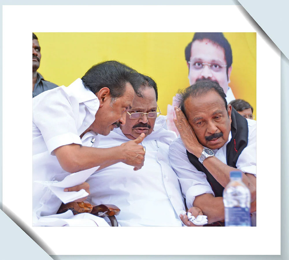 போட்டோ தாக்கு