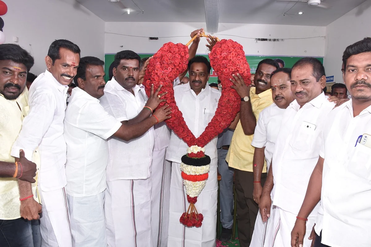 அ.தி.மு.க கூட்டம்