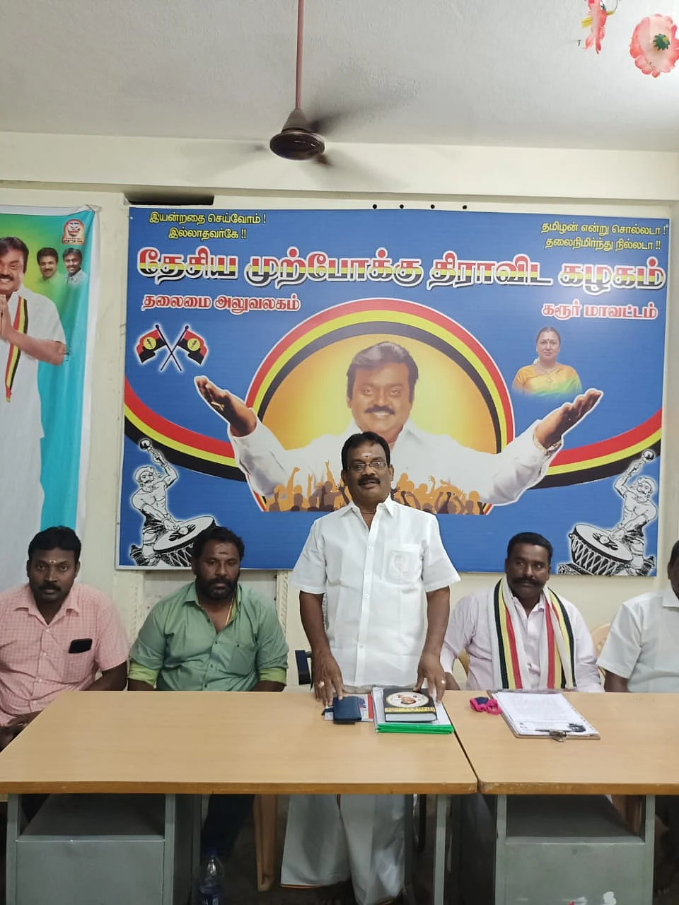 பேட்டியளிக்கும் கே.வி.தங்கவேல்