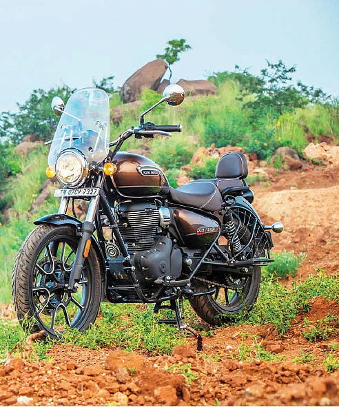 தண்டர்பேர்டு போய்... மீட்டியார் வருது டுப்... டுப்... டுப்...