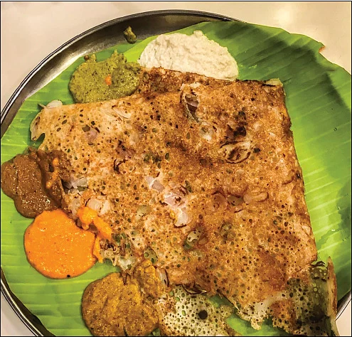 சாப்பிடத் தெரியுமா? - ஆனியன் ரவா தோசை - #HowtoEat