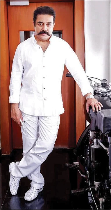 ஆண் பாதி... ஆடை பாதி!
