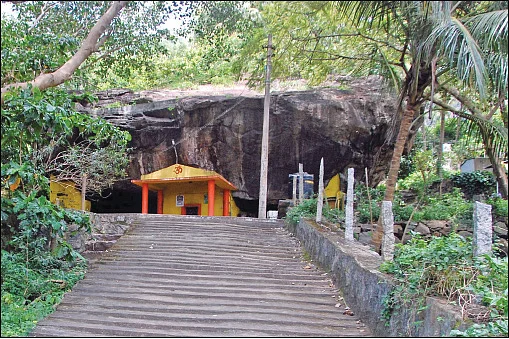 வள்ளிக் குகை