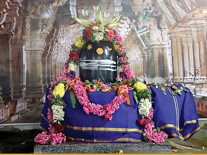 தீபங்கள் ஏற்றுவோம்...
திருப்பணியில் பங்கேற்போம்! - சங்கரன்பாடி ஸ்ரீஆத்மநாதர் ஆலயம்