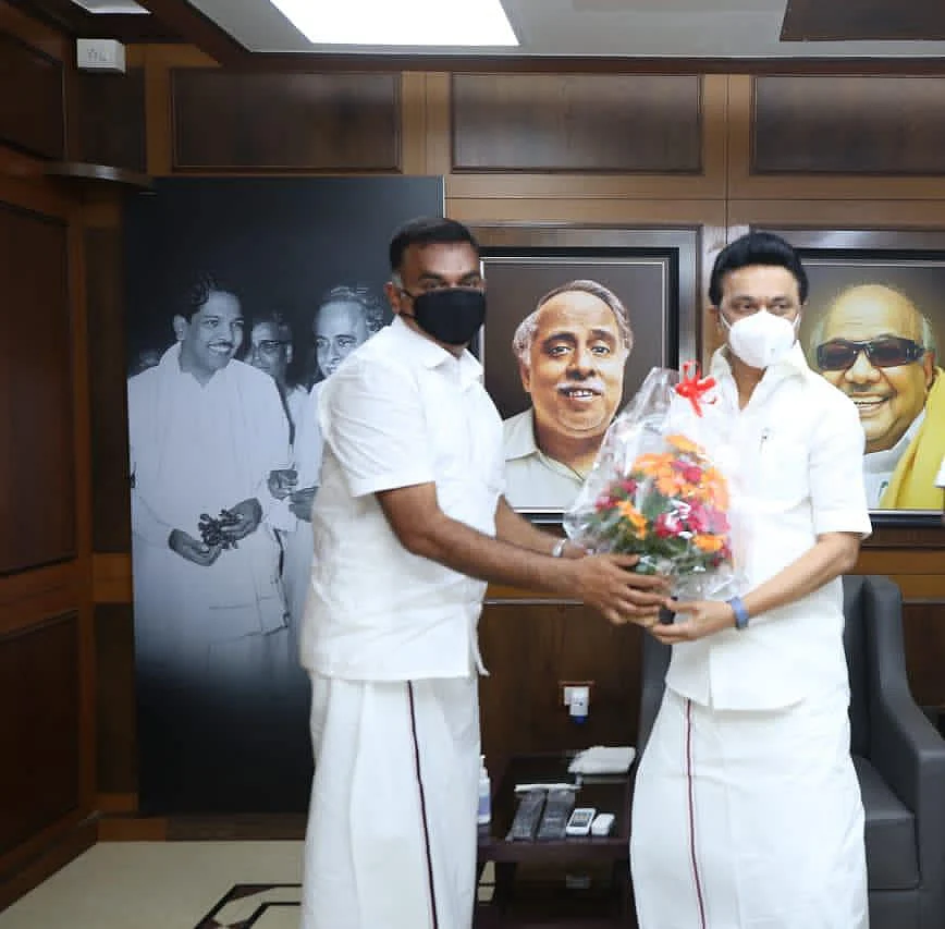ஸ்டாலினுடன் சேனாபதி