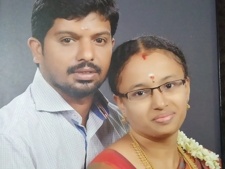 குமரி: `எங்களையும் என் புருஷன்கிட்டயே அனுப்பிவையுங்க!’ - மகள்களுடன் விபரீத முடிவெடுத்த பெண்