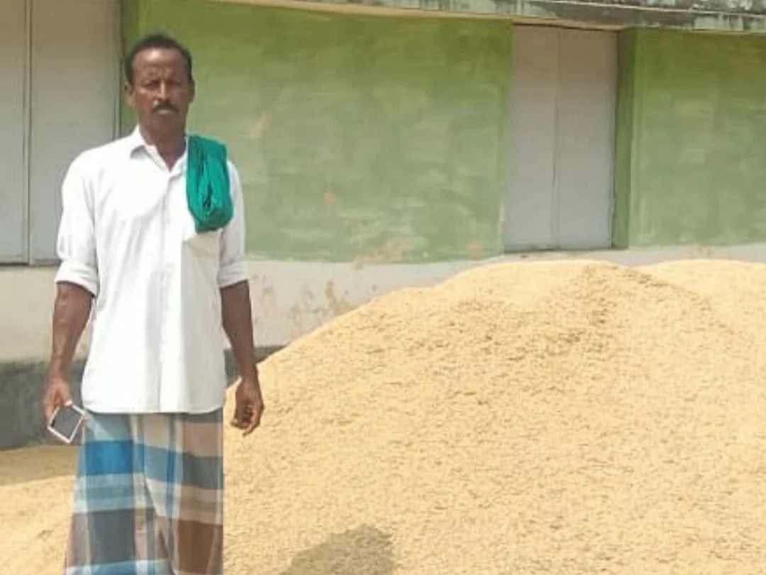 கலங்கி நின்ற விவசாயி, கை கொடுத்த கலெக்டர்... மீண்டும் திறக்கப்பட்ட கொள்முதல் நிலையம்!