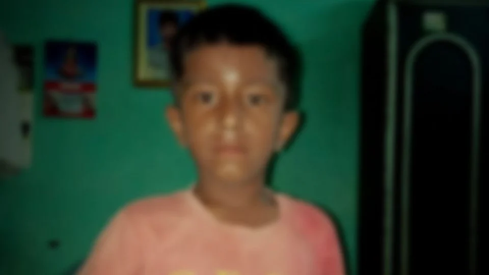 சிறுவன் முகேஷ்