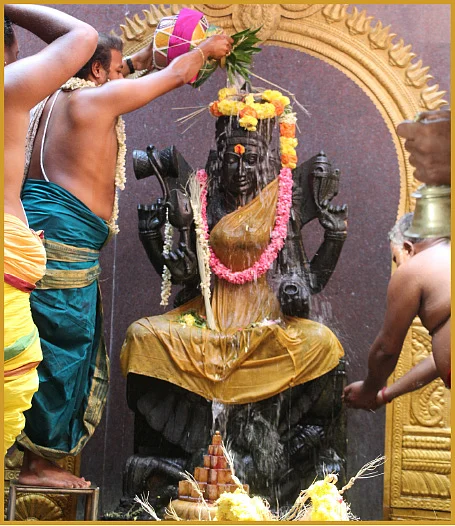 பெரியவெளிக்காடு வெக்காளி அம்மன் கோயிலில்... இனிதே நடந்தேறியது நவதுர்கா ஹோமம்!