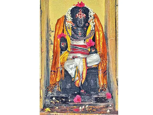 காரிய தடை அகற்றும் தேவூர் அனுக்கிரக ஸ்ரீதட்சிணாமூர்த்தி!
