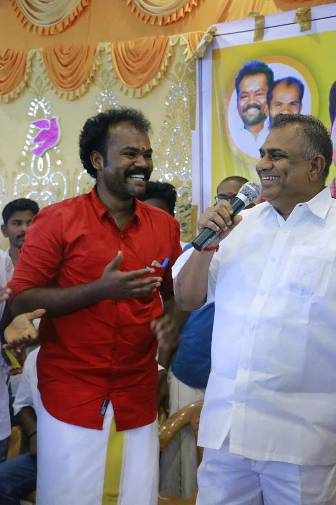 'தைப் பொங்கலுக்குப் பிறகு தலைவரின் பிளான்'... பொடிவைத்துப் பேசும் விஜய் மக்கள் இயக்க நிர்வாகிகள்!
