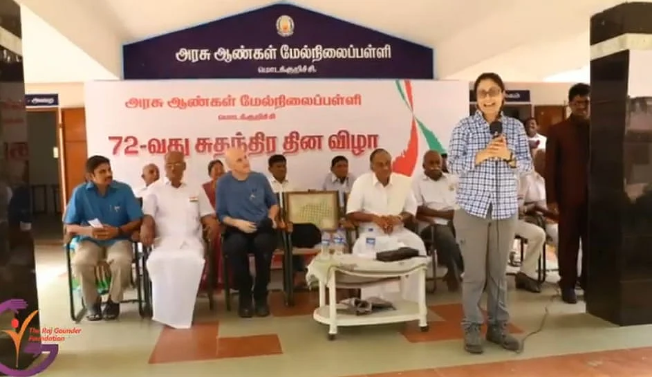 மொடக்குறிச்சி பள்ளியில் 2018-ம் ஆண்டு சுதந்திர தின விழாவில் செலின் கவுண்டர்