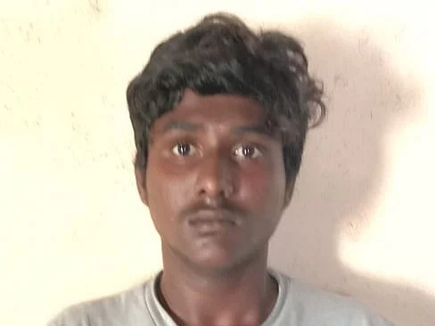 சென்னை: தீபாவளிக்கு மது அருந்த ஆசைப்பட்ட தொழிலாளிக்கு நேர்ந்த சோகம் - டூ வீலரால் சிக்கிய 3 பேர்