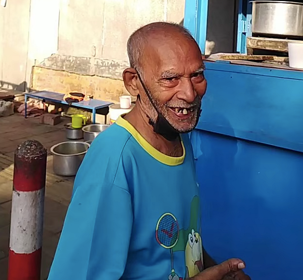 `நன்கொடையில் முறைகேடு செய்துவிட்டார்!' - யூ டியூபர் மீது `பாபா கா தாபா’ காந்தா பிரசாத் புகார் 2 காந்தா பிரசாத்
