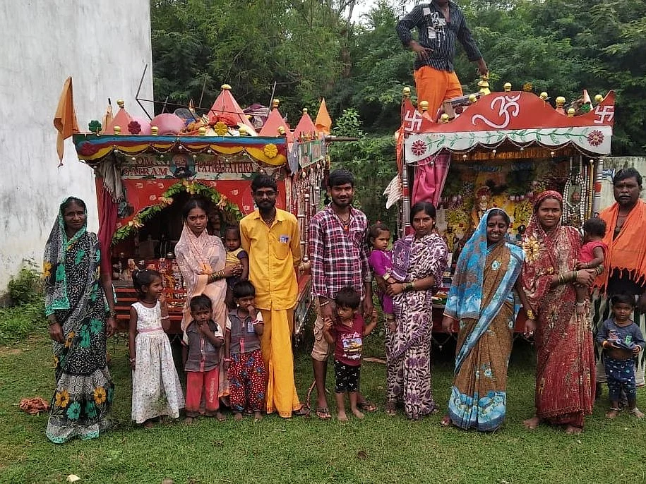 நிவர் புயல்: கலங்கி நின்ற வடமாநிலக் குடும்பங்கள்! - கைகொடுத்து உதவிய தஞ்சை விவசாயி
