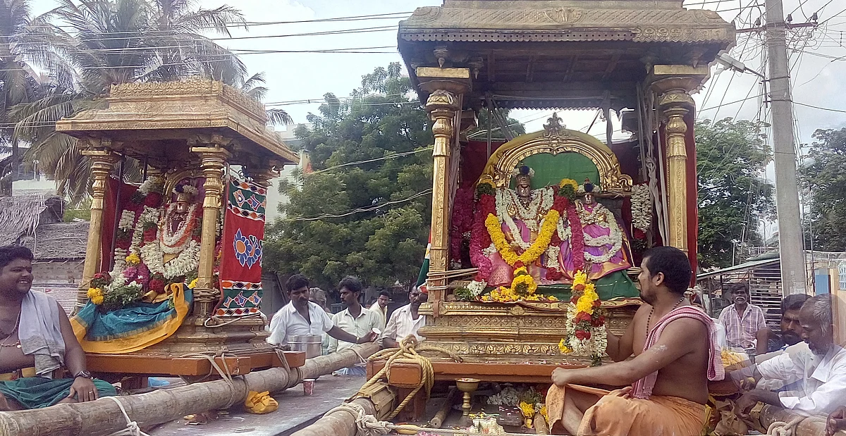 ராமநாதசுவாமி - பர்வதவர்த்தினி அம்மன்.