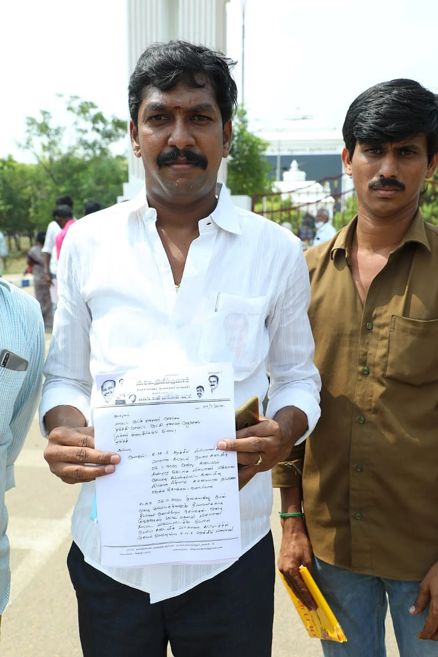 புகாரளித்த திலீப்குமார்