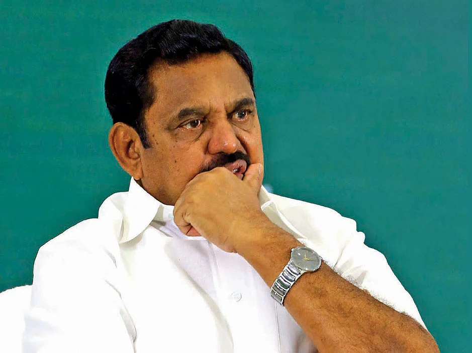 முதல்வர் எடப்பாடி பழனிசாமியை எப்படி எதிர்கொள்வது? - ஆளுநரின் `திடீர்’ டெல்லி விசிட் பின்னணி