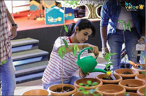 விண்வெளிக்குச் சென்ற தமிழ்!