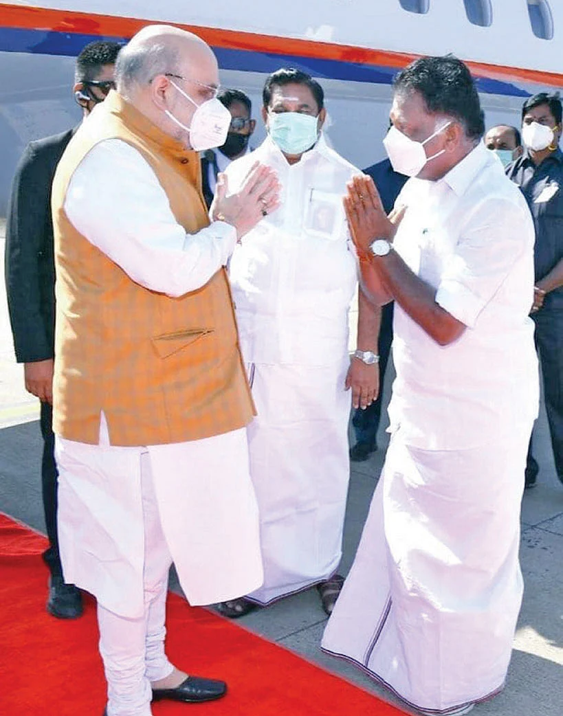 உடன்படாத ரஜினி... அசையாத அழகிரி - அமித் ஷாக்!