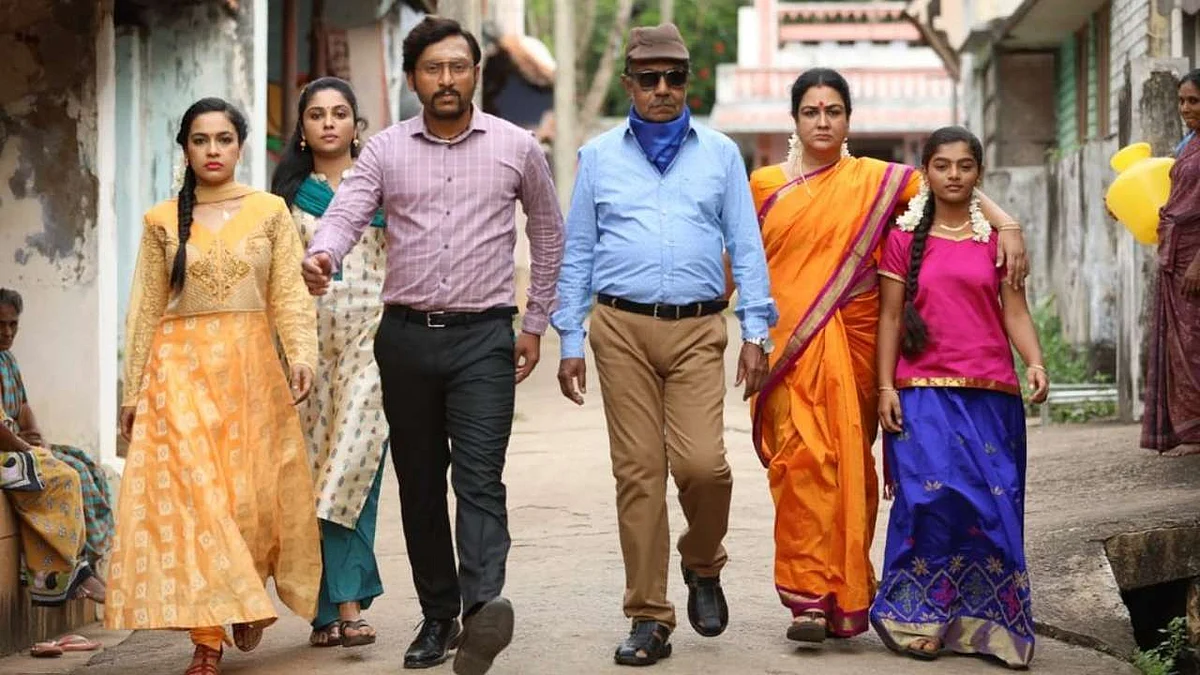 மூக்குத்தி அம்மன்