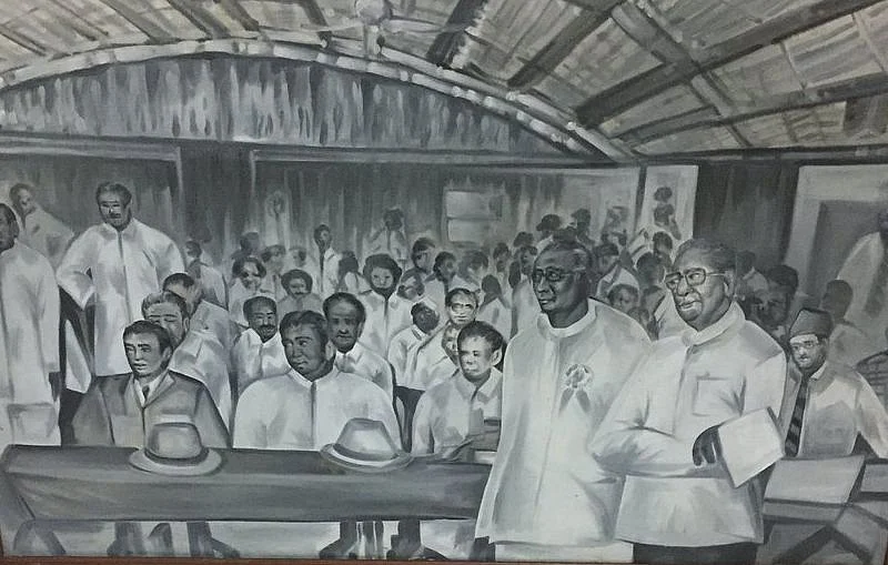 கீழூர் வாக்குப்பதிவில் தலைவர்கள் அமர்ந்திருக்கும் ஓவியம்
