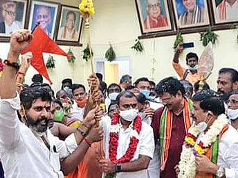 கொரோனா பரவல்; உயர் நீதிமன்ற உத்தரவு! - பா.ஜ.க வேல் யாத்திரைக்கு அனுமதி மறுத்த தமிழக அரசு