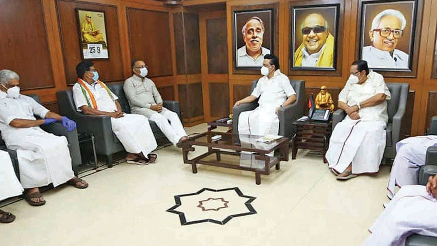 மிஸ்டர் கழுகு