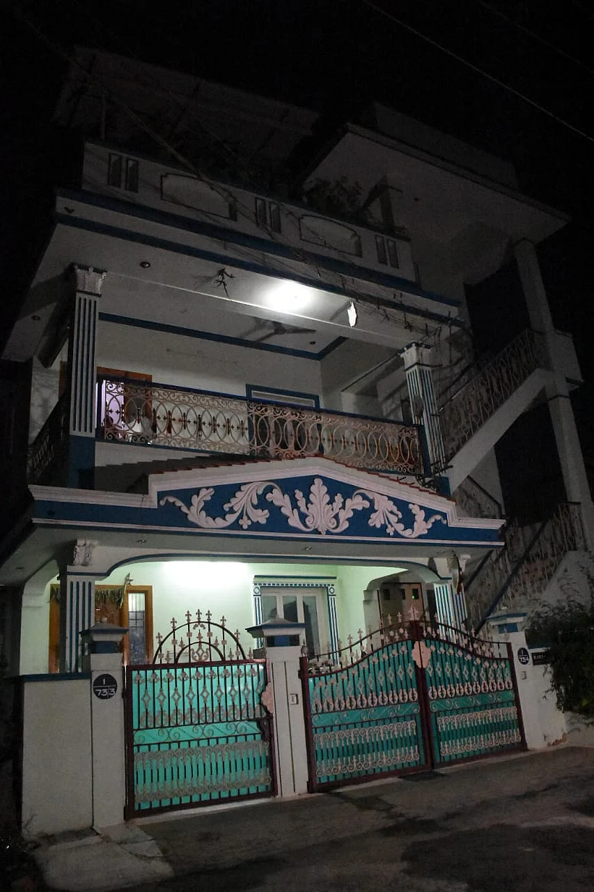 ஆனந்தின் வீடு