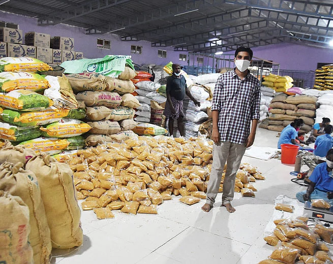 ரூ.500 டு ரூ.100 கோடி... மளிகை வியாபாரத்தில் கலக்கும் கந்தசாமி! - இது அரியலூர் அதிசயம்!