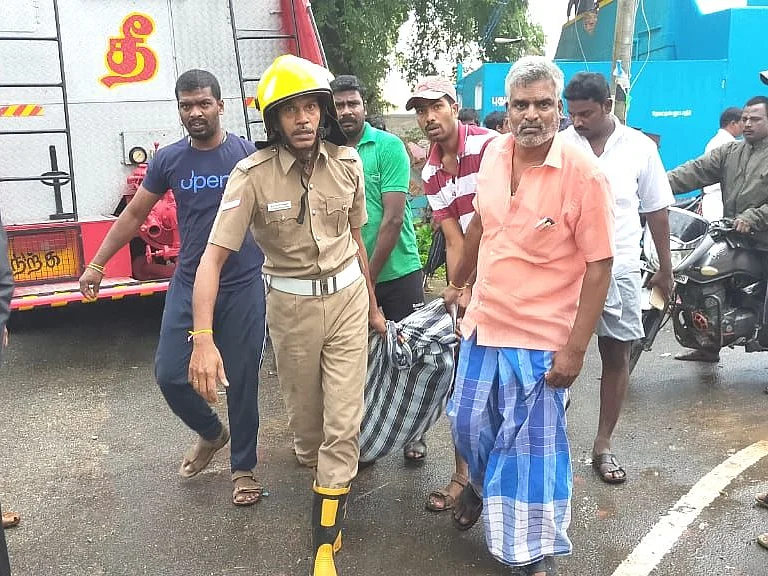 ஆரணி: `தாய்-மகள் மரணம்!’ - சிலிண்டர் வெடி விபத்தில் பலி எண்ணிக்கை 5-ஆக உயர்வு