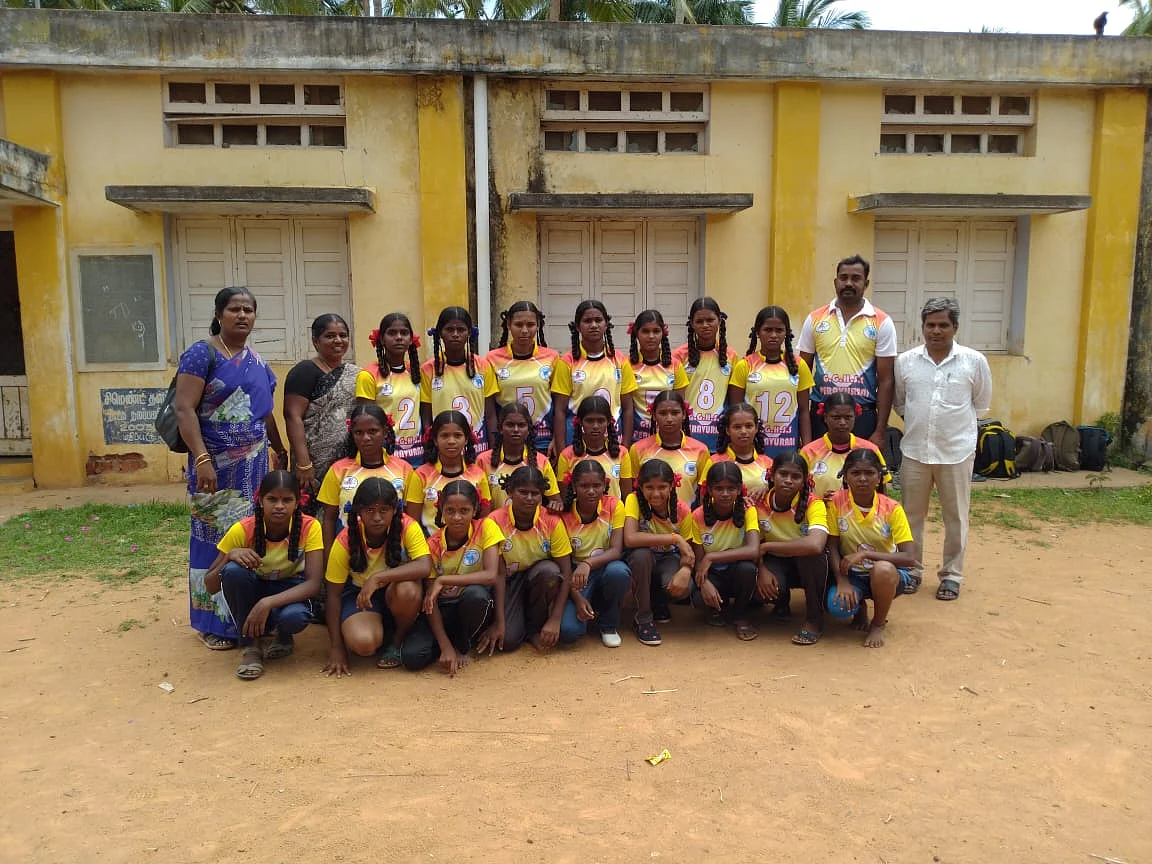 வாலிபால் பிளேயர்ஸ்