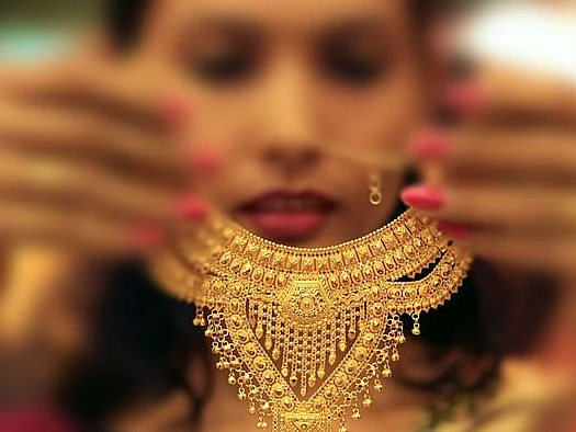 முதலீட்டாளர்கள் மட்டுமல்ல; மிடில் கிளாஸ் மக்களும் தங்கம் வாங்க இதுவே சரியான நேரம்... ஏன்?