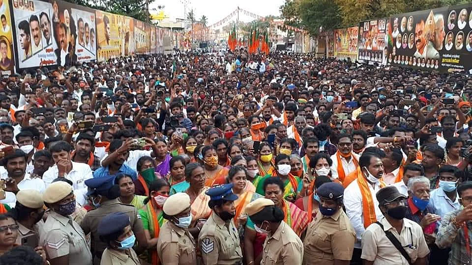 பழநியில் நடந்த பொதுக்கூட்டம்