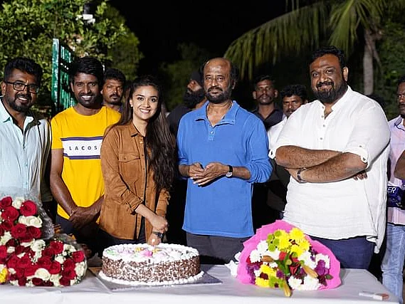 கீர்த்தி சுரேஷை நெருங்கிய கொரோனா... பதற்றமான ரஜினி... இப்போது எல்லாம் நலம்! #Rajini